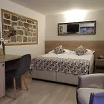 Kastel 1700 Szálloda 3*