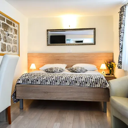 Hotel Kastel 1700 3*