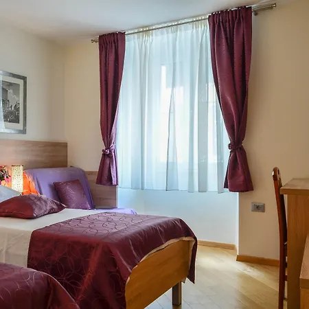Kastel 1700 Hotell
