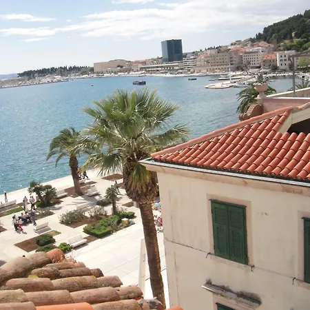 Kastel 1700 3* Split