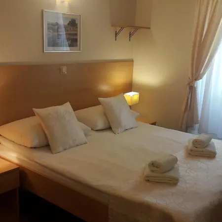 Kastel 1700 Hotell