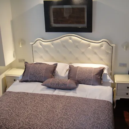 Kastel 1700 فندق