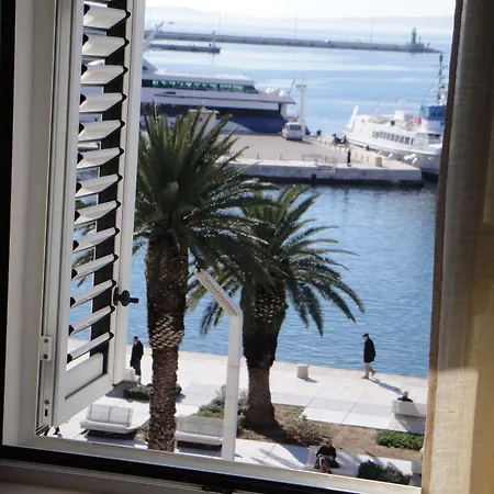 Kastel 1700 فندق