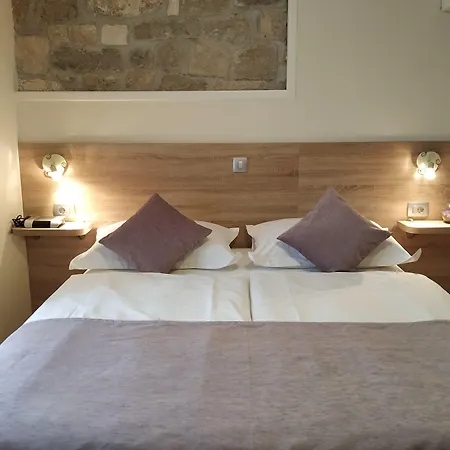 Kastel 1700 3* Split