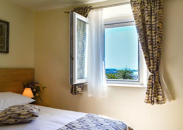 Kastel 1700 Szálloda Split