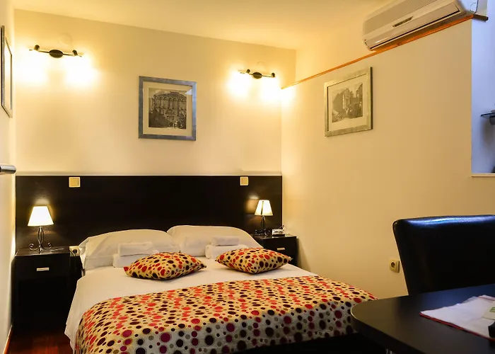 Kastel 1700 3* Split