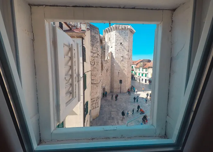 Kastel 1700 3* Split