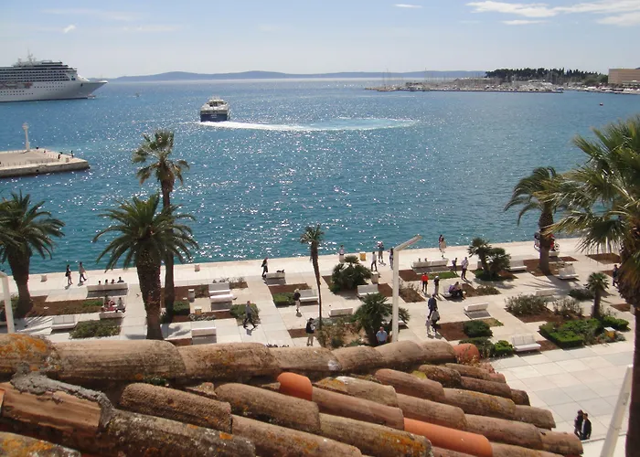 Kastel 1700 Szálloda 3*