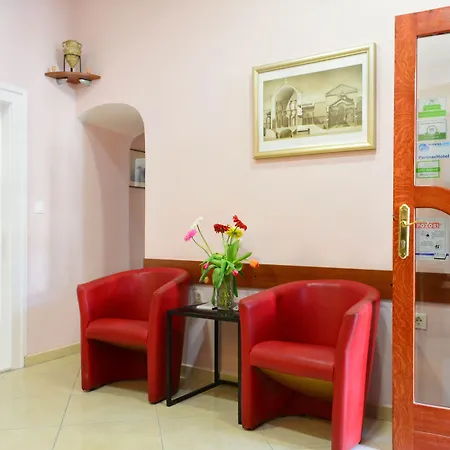 Hotel Kastel 1700 3*