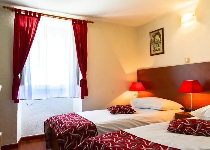 ホテル Kastel 1700 3*