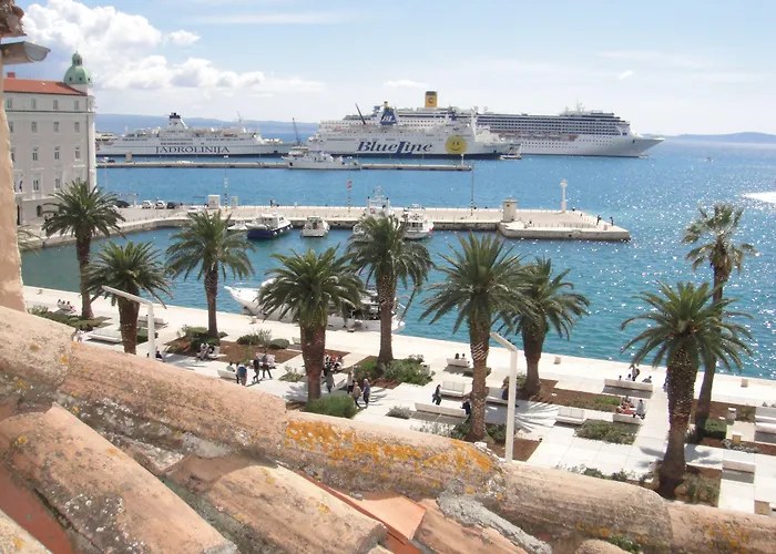 Kastel 1700 ホテル 3*