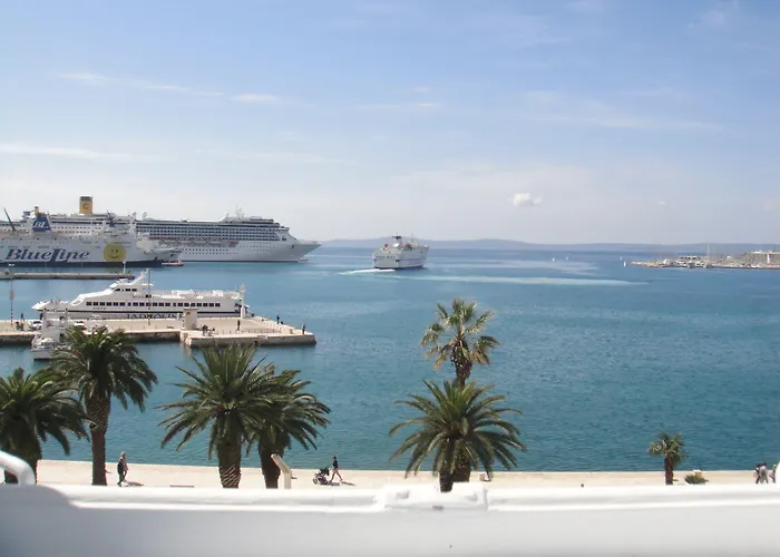 Kastel 1700 Hotel 3*