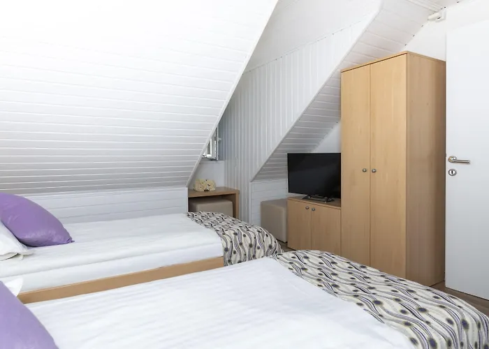 Kastel 1700 3*