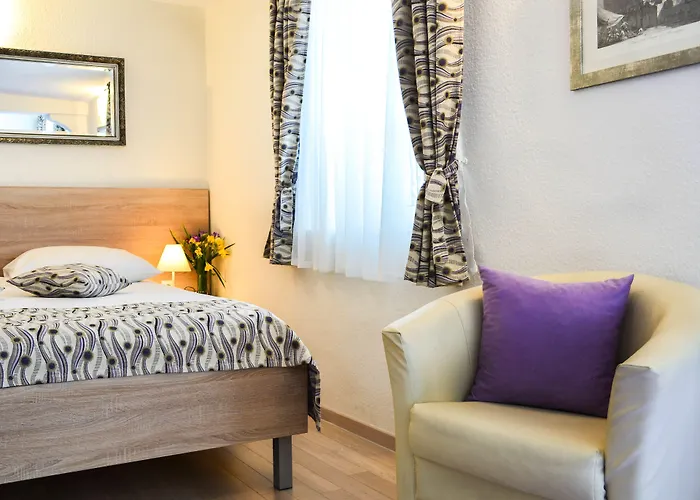 Hotel Kastel 1700 3*